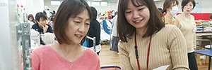 MAKUSHOPについて_社内の様子3