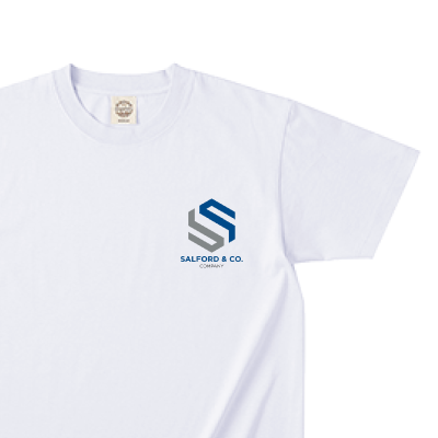 企業ノベルティTシャツのロゴデザイン例1