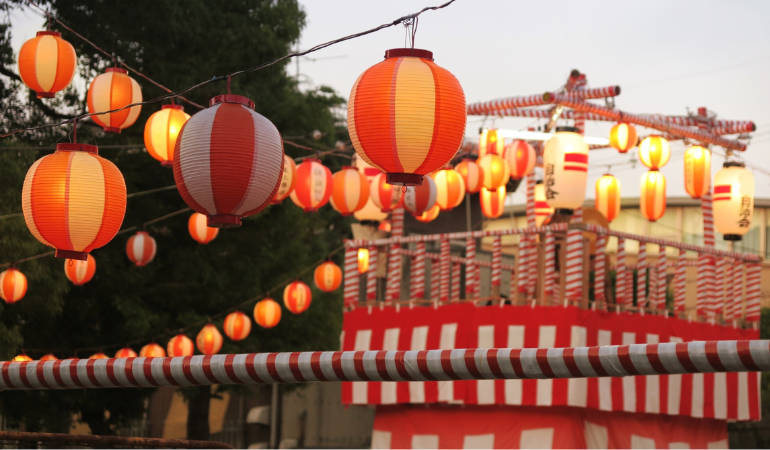 紅白幕のお祭りでの使用例